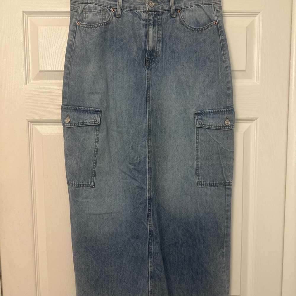 Light blue Denim Cargo Maxi Skirt with Slit in back SIZE 11
